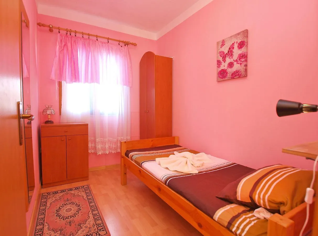 Apartments Alma 879 Porec