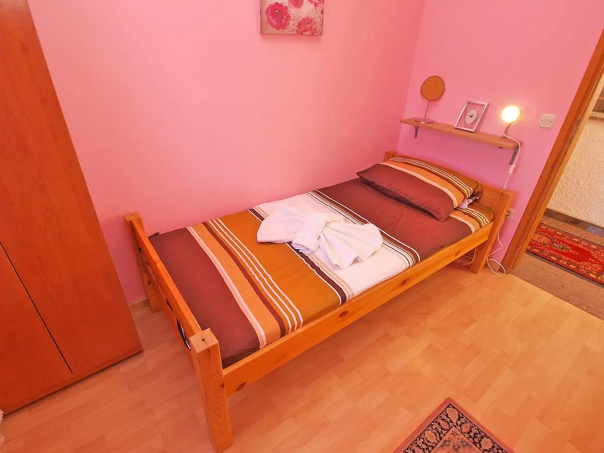 Apartments Alma 879 Porec Croatia