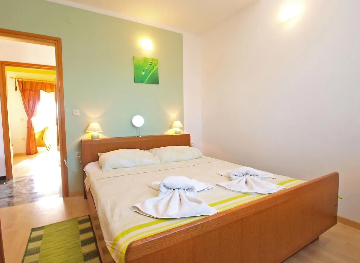 Apartments Alma 879 Porec Croatia
