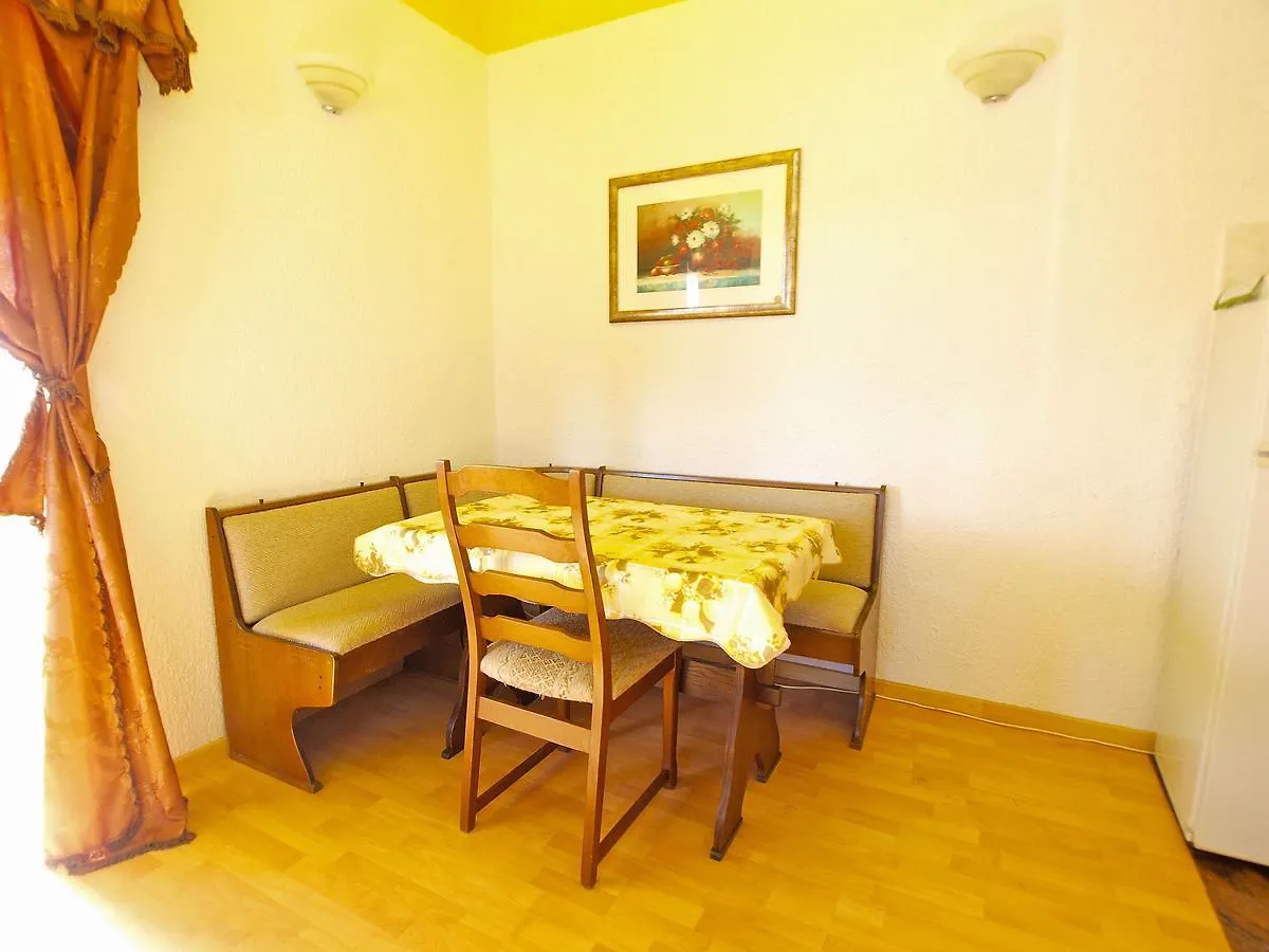 Apartments Alma 879 Porec Croatia