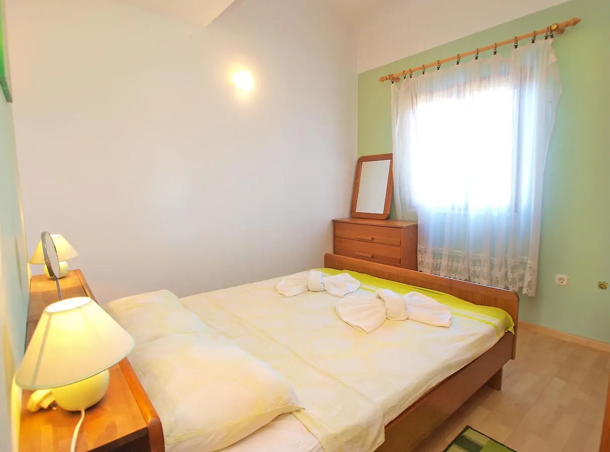 Apartments Alma 879 Porec 0*,
